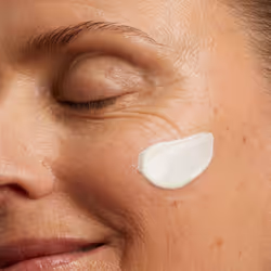 Clarins Nutri-Lumière SPF15 Crema da giorno Viso, Collo 50 ml - Vista aggiuntiva 4