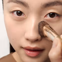 Clarins Gua Sha-Inspired Foundation Brush - Vista aggiuntiva 5