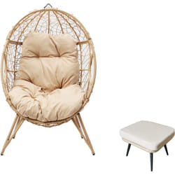 Set da esterno: poltrona sospesa e poggiapiedi in rattan con cuscino beige jane