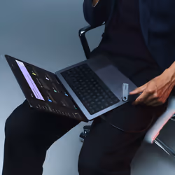 Ledger Nano S Plus Portafoglio hardware con chiavetta USB Viola - Vista aggiuntiva 8