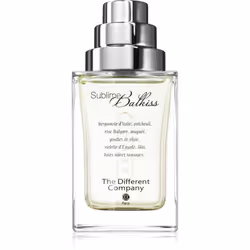 Lasciati circondare da un’aura misteriosa che attirerà l’attenzione e un desiderio irresistibile. L’eau de parfum da donna Th ...