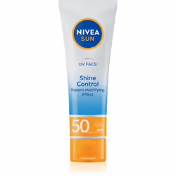 Se stai cercando una crema viso con un fattore di protezione solare elevato che non lasci unta la tua pelle, allora sei nel p ...