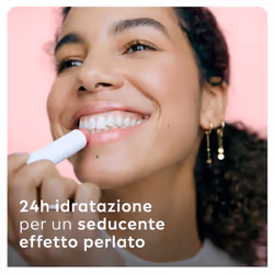 Labello Pearly Shine 4.8 g, Burrocacao labbra colorato e nutriente con Estratti di Perla Seta 5,5 ml Rossetto