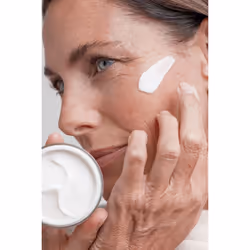 NIVEA Hyaluron Cellular Filler Elasticity & Antigravity Crema da notte Viso 50 ml - Vista aggiuntiva 4