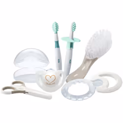 Rendi l’igiene del neonato più facile e piacevole per te o per una neomamma a cui tieni particolarmente. Il set per bambini N ...