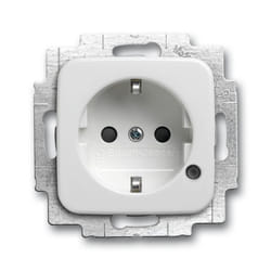 Busch-Jaeger 2013-0-5281 presa energia CEE 7/3 Bianco