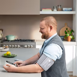 Omron M2 Intelli IT Arti superiori Misuratore di pressione sanguigna automatico - Vista aggiuntiva 4