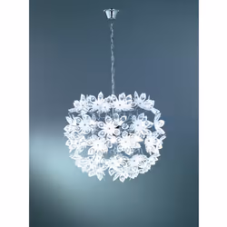 Lampadario "Blowball", originale ed arioso, con fiori in acrilico trasparente alle estremità.Diametro 50 cm, altezza 150 cm. ...