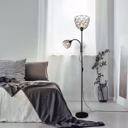 Descrizione del La lampada da terra non è solo un elemento decorativo moderno, ma crea anche splendidi accenti luminosi. La l ...