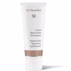 Dr. Hauschka Crema Rigenerante Illuminante uniforma il colorito, idrata e dona luminosità naturale. Perfetta per un look fres ...
