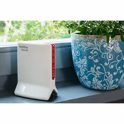 FRITZ!Box 6820 LTE (v3) INT router wireless Gigabit Ethernet Banda singola (2.4 GHz) 4G Rosso, Bianco - Vista aggiuntiva 6