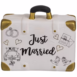 Descrizione Questo salvadanaio a forma di valigia è ideale come piccolo accessorio al vero e proprio regalo di denaro, permet ...