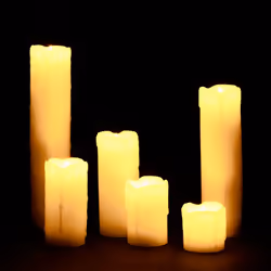 Il set da 6 candele di varie dimensioni è perfetto per decorare l’intera casa. Potete infatti usare le candele in set o singo ...
