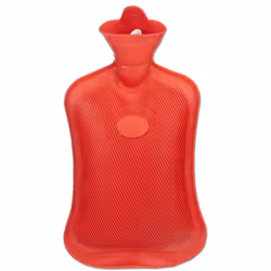 Con questa borsa dell’acqua calda non dovrete mai più infilarvi nel letto gelido e in questo modo i piedi freddi saranno solo ...