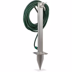 Questa fontanella a colonna è un pratico accessorio da giardino. In questo modo avrai una sorgente d’acqua e un supporto per ...