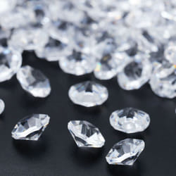Relaxdays - Cristalli Decorativi, Set da 1700, Diamanti per Centrotavola Matrimonio, Pietre Luminose, 6x10 mm, Trasparente