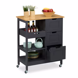 Il carrello da cucina è la soluzione ideale per chi cerca un mobiletto salvaspazio e funzionale. Su questa piccola isola da c ...