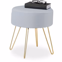 Questo elegante sgabello imbottito con rivestimento in velluto è un grande elemento di arredo per chi ama lo stile Art Decò e ...