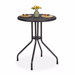 Se vuoi sfruttare al meglio la stagione del giardino, questo tavolo da giardino è un must. Fino a 4 persone possono sedersi c ...