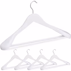 Sia per motivi professionali, sia per occasioni private, chi si vuole vestire elegante non può evitare un abito o un tailleur ...