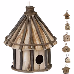 Questa simpatica casetta è un accessorio decorativo per la zona living esterna. Il legno non trattato dona un tocco naturale ...