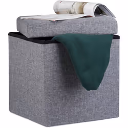 Nel capiente contenitore del pouf c’è posto per cuscini, riviste, giocattoli e tanto altro. Il pouf a cubo si piega e si cons ...