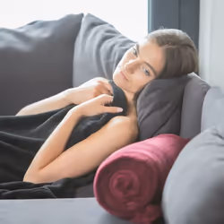 Relaxdays 4052025970567 coperta con maniche 200 x 220 cm Poliestere Nero