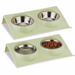Con questo supporto rialzato per doppia ciotola, potrai evitare che il tuo cane o gatto si ingozzi mentre mangia, favorendo c ...