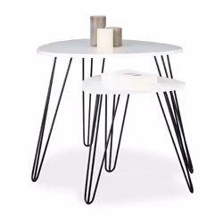 Questo set di tavolini darà un tocco di classe in più al vostro arredamento. Il suo design moderno unisce i materiali legno e ...