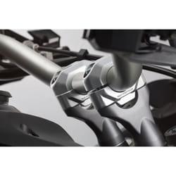 SW-Motech Bar riser per manubrio Ø 22 mm - H=30 mm., argento