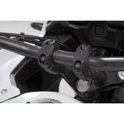 SW-Motech Bar riser per manubrio Ø 28 mm - H=20 mm., nero