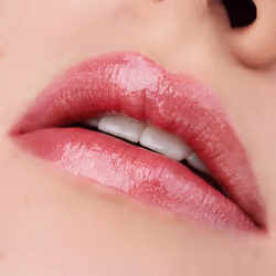 CATRICE Marble-licious Liquid Lip Balm burrocacao Balsamo per labbra 050 Strawless Flawless Donna 4 ml - Vista aggiuntiva 8