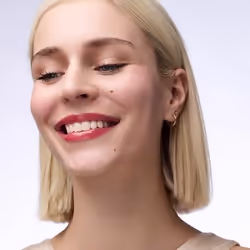 CATRICE Butter Drippin' Glossy Lip Balm burrocacao Balsamo per labbra 050 Cherry Delicious Donna - Vista aggiuntiva 4
