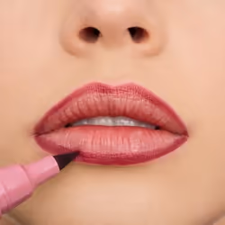 Essence line n' STAIN! TATTOO LIP LINER 01 Everyone's Nude-Pink - Vista aggiuntiva 7