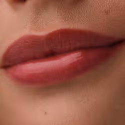 CATRICE Bare Glow Lip Oil Balm burrocacao Balsamo per labbra 020 Warm Mahogany Donna - Vista aggiuntiva 5