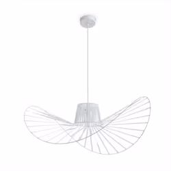 Designtext_MuVa_HUGO_PDL_LENA LA LAMPADA: Come un sogno delicatamente arrotondato in tessuto finemente lavorato, questa lussu ...