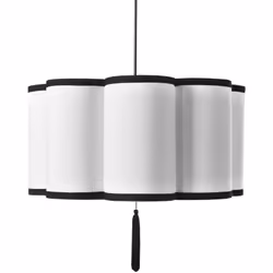 Lampada a sospensione con paralume in nylon. Aggiungi un tocco di eleganza alla tua zona pranzo o al tuo salotto con questa s ...