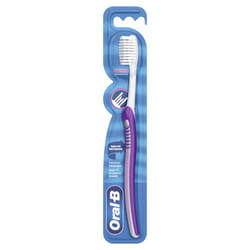 Oral-B Spazzolino Ortodontico Con Setole a V B11650