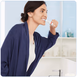 Oral-B SmartSeries Smart 4 4000S Sensi Ultrathin Adulto Spazzolino rotante-oscillante Bianco - Vista aggiuntiva 7