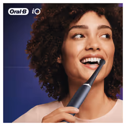 Oral-B iO Ultimate Clean Testine Di Ricambio Nere , 4 Pezzi - Vista aggiuntiva 7