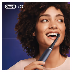 Oral-B iO Ultimate Clean 4 pz Nero - Vista aggiuntiva 4