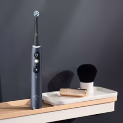 Oral-B iO 4210201363026 spazzolino elettrico Adulto Spazzolino rotante Nero - Vista aggiuntiva 7