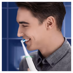Oral-B iO - 6 - Spazzolino Elettrico Ricaricabile Bianco con Custodia da Viaggio - Vista aggiuntiva 8