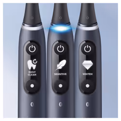 Oral-B iO Spazzolino Elettrico Ricaricabile 7S Nero, 2 Testine, 1 Custodia Da Viaggio, 1 Spazzolino - Vista aggiuntiva 6