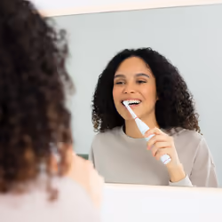 Beurer TB 30 Adulto Spazzolino oscillante Bianco 1 pz da denti