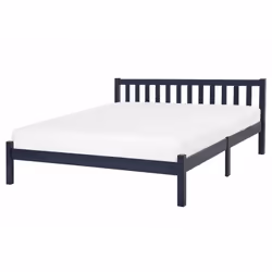 Letto matrimoniale in legno di alta qualità. Questo letto con rete a doghe dal design senza tempo si sposa bene con qualsiasi ...