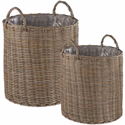 Set di due vasi da fiori con manici. Questo set di due cestini per piante è un'aggiunta ideale per coloro che apprezzano lo s ...