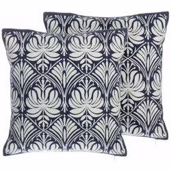 Coppia di cuscini decorativi in stile moderno e glamour. Aggiungi un tocco vintage al salotto o alla camera da letto con ques ...