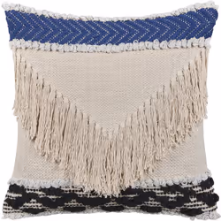 Cuscino decorativo in stile boho. Rendi unico il salotto con questo cuscino decorativo. È realizzato in soffice cotone di alt ...