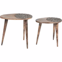 Set di tavolini ovali fatti a mano. Con un design distintivo e intagli floreali, questo set di tavolini si caratterizza per l ...